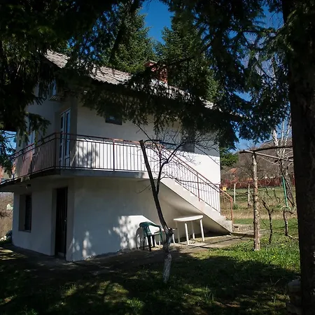 Apartman “reka Gradac” *